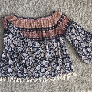 Off the shoulder long sleeve